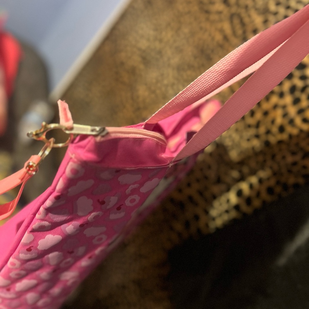 hello kitty bag with keychainin zipper - Picture 4 of 4